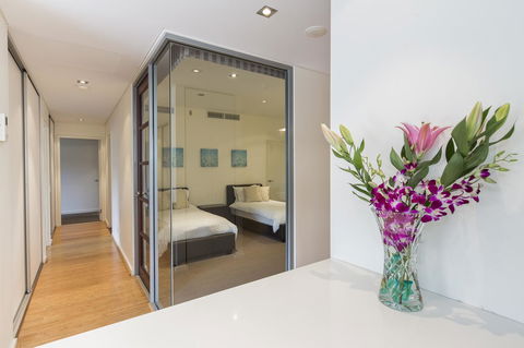 Gallery Serviced Apartments - Accommodation QLD 10