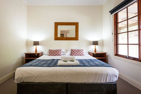 Riverglen Chalets - Accommodation QLD 22