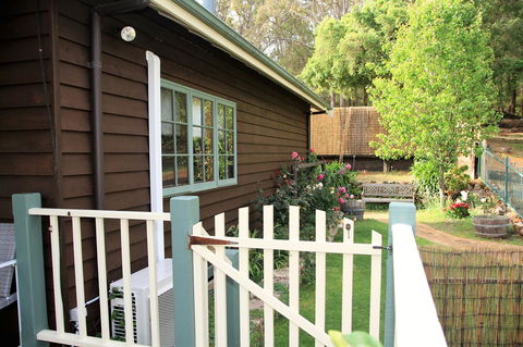 Riverglen Chalets - Accommodation QLD 17