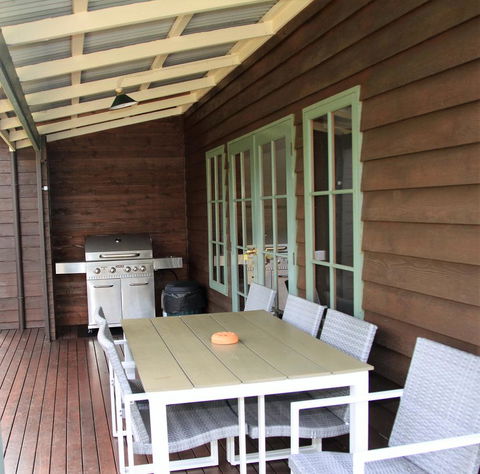 Riverglen Chalets - Accommodation QLD 18