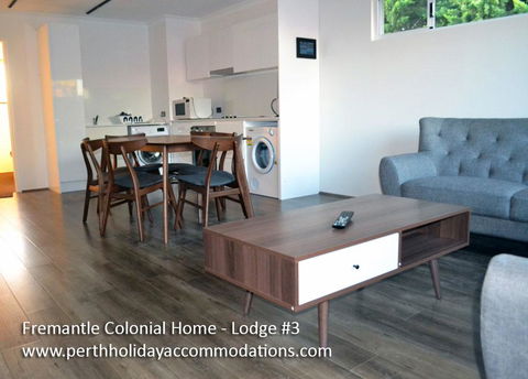 Fremantle Colonial Home - Accommodation QLD 18