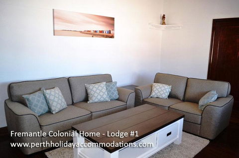 Fremantle Colonial Home - Accommodation QLD 31