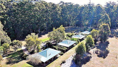 Treenbrook Cottages - Accommodation QLD 2
