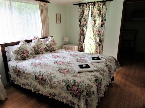 Treenbrook Cottages - Accommodation QLD 18