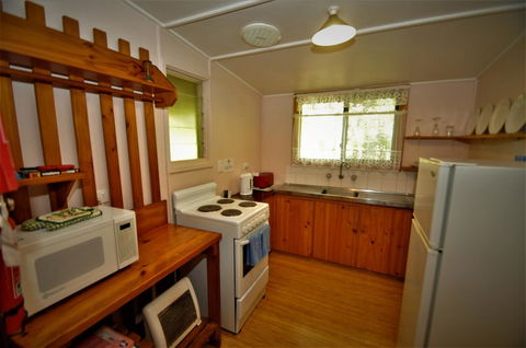 Treenbrook Cottages - Accommodation QLD 17