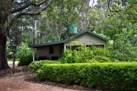 Treenbrook Cottages - Accommodation QLD 15