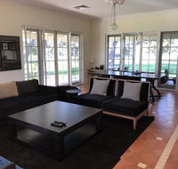 Caves Road Guest Houses - Accommodation QLD