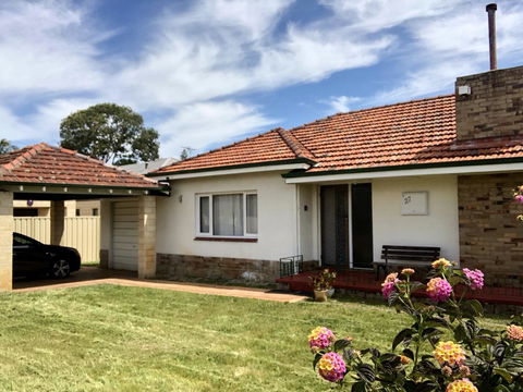 Inglewood Comfort - Accommodation QLD 9