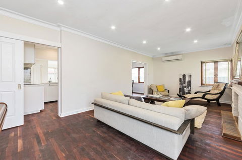 Inglewood Comfort - Accommodation QLD 19