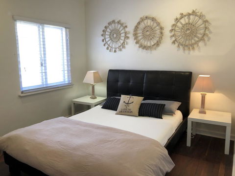 Inglewood Comfort - Accommodation QLD 5