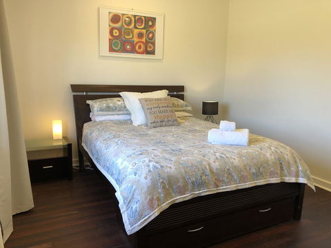 Inglewood Comfort - Accommodation QLD 7