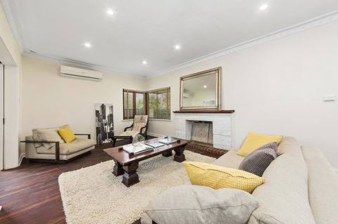 Inglewood Comfort - Accommodation QLD 13