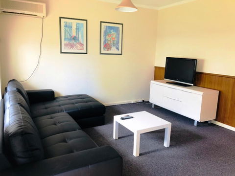 West Beach Lagoon 208 â€“ Great Value! - Accommodation QLD 9