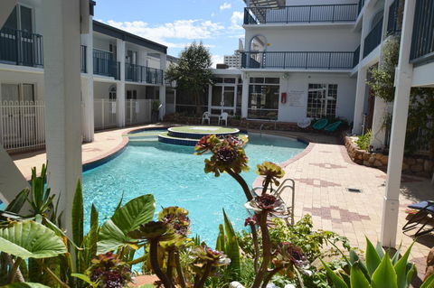 West Beach Lagoon 208 â€“ Great Value! - Accommodation QLD 17