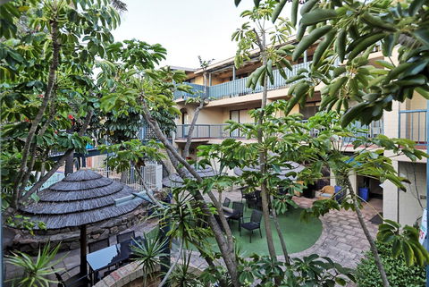 West Beach Lagoon 208 â€“ Great Value! - Accommodation QLD 24