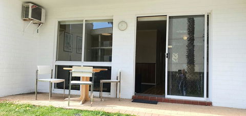 West Beach Lagoon 208 â€“ Great Value! - Accommodation QLD 16