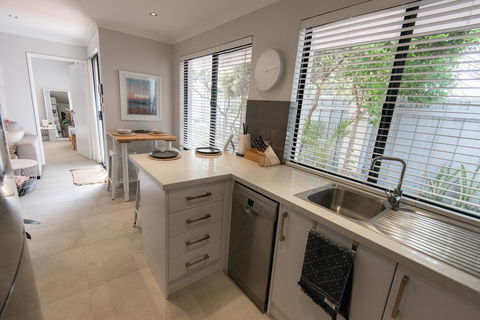 Mindarie Retreat - Accommodation QLD 8