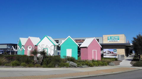 Alkimos Beach Cottage - Accommodation QLD 4
