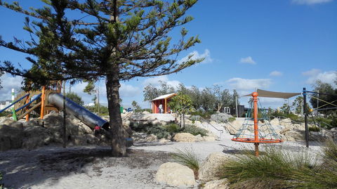 Alkimos Beach Cottage - Accommodation QLD 14