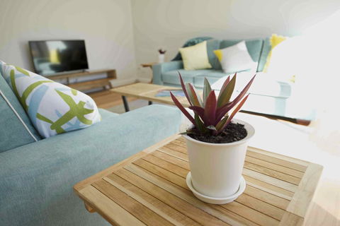 Sunny Blinco Street House - Accommodation QLD 7