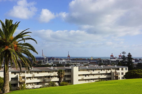 Studio 208 With Ocean Views - Accommodation QLD 23