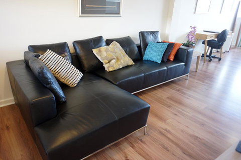 Studio 208 With Ocean Views - Accommodation QLD 10