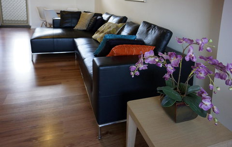 Studio 208 With Ocean Views - Accommodation QLD 6