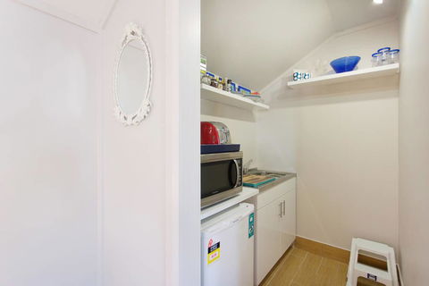 Fremantle Local Beach Studio - Accommodation QLD 18