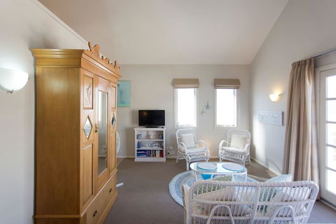 Fremantle Local Beach Studio - Accommodation QLD 2