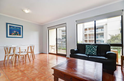 West Beach Lagoon 204 â€“ Ground Floor - Accommodation QLD 10