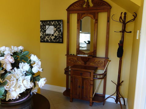 The Blacksmiths Cottage - Accommodation QLD 17