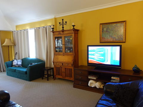 The Blacksmiths Cottage - Accommodation QLD 34