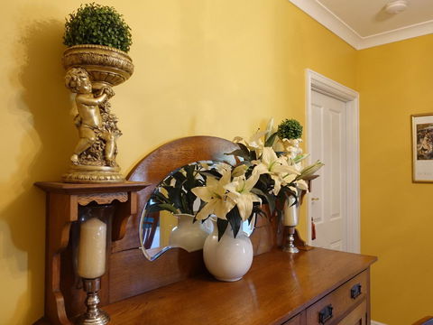 The Blacksmiths Cottage - Accommodation QLD 10