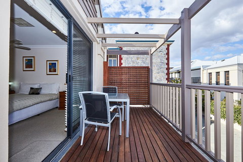 Fremantle Townhouse Unit 6 - Accommodation QLD 10