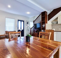 Fremantle Townhouse Unit 6 - Accommodation QLD