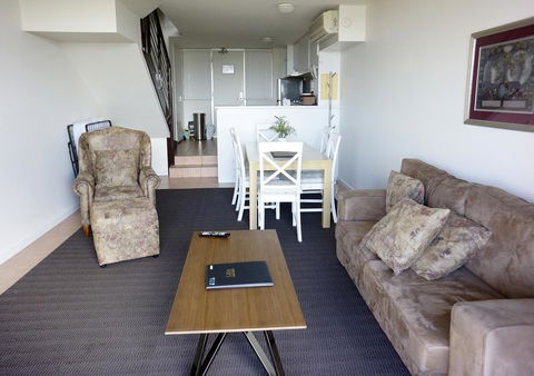 Oceanside 8 - Accommodation QLD 1