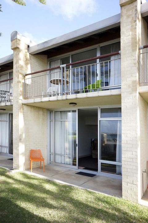 Oceanside 8 - Accommodation QLD 16