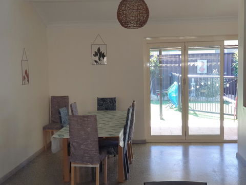 The Entertainer - Accommodation QLD 12