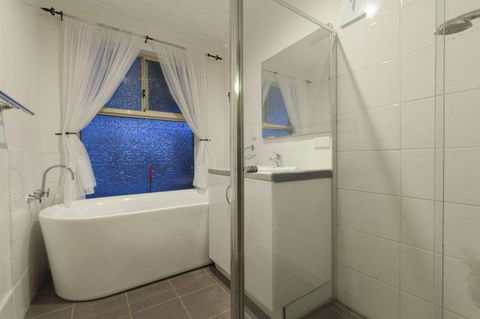 The Entertainer - Accommodation QLD 26