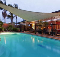 The Entertainer - Accommodation QLD