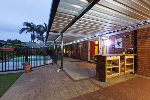 The Entertainer - Accommodation QLD 5