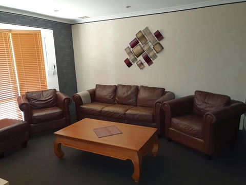 The Entertainer - Accommodation QLD 21