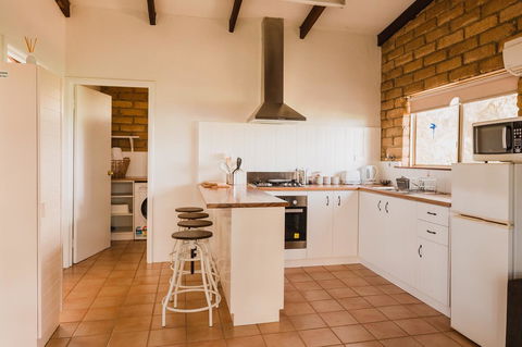 Margaret River Holiday Cottages - Accommodation QLD 5