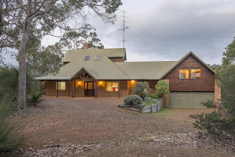 A Hidden Bush Delight - Accommodation QLD 6