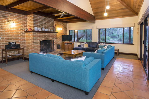 A Hidden Bush Delight - Accommodation QLD 14