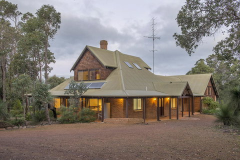 A Hidden Bush Delight - Accommodation QLD 0
