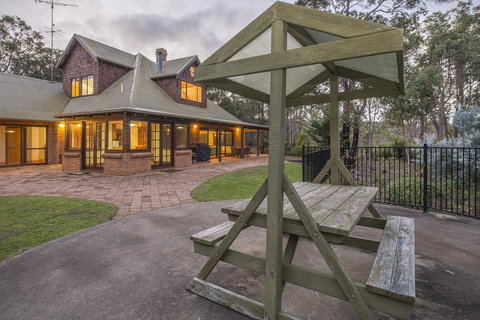 A Hidden Bush Delight - Accommodation QLD 5