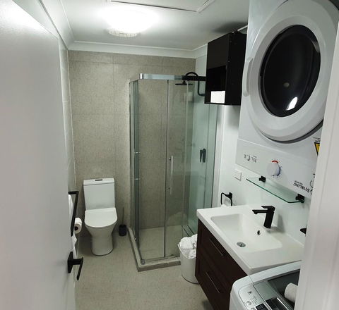 West Beach Lagoon 211 â€“ Great Views - Accommodation QLD 14
