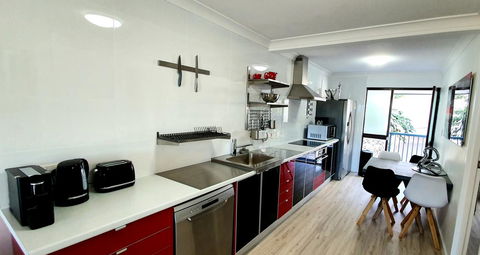 West Beach Lagoon 211 â€“ Great Views - Accommodation QLD 3