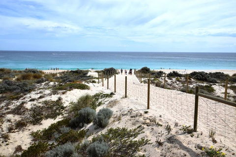 West Beach Lagoon 211 â€“ Great Views - Accommodation QLD 33